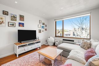 216 St Paul 502, Brookline, MA 02446