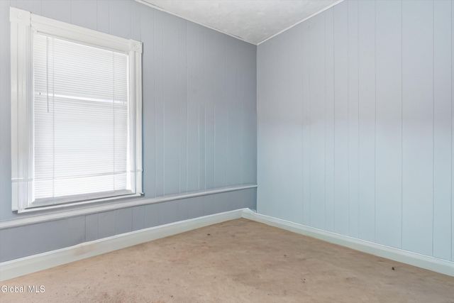 19 Kenworthy Avenue, Glens Falls, NY 12801