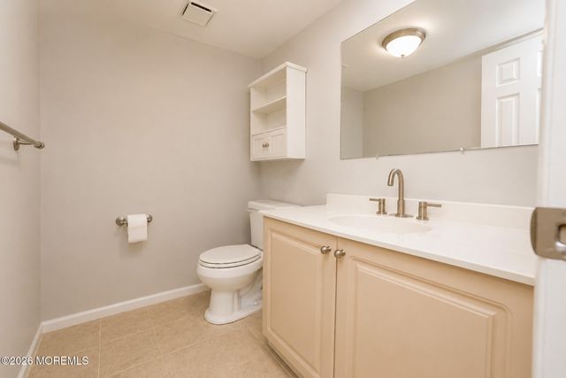 44 Alameda Court, Eatontown, NJ 07724