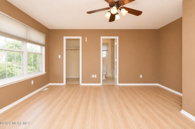 44 Alameda Court, Eatontown, NJ 07724