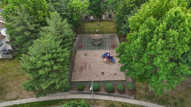 44 Alameda Court, Eatontown, NJ 07724