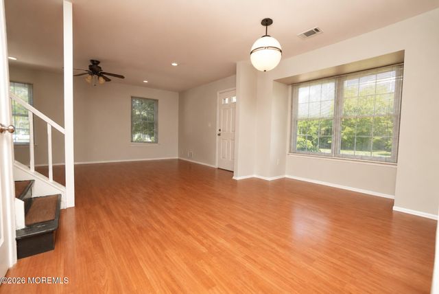 44 Alameda Court, Eatontown, NJ 07724