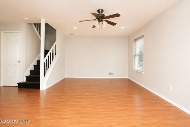 44 Alameda Court, Eatontown, NJ 07724