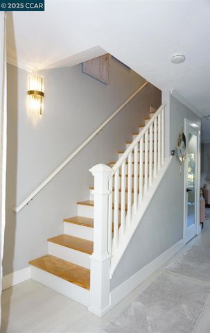 17106 Creekside Cir, Morgan Hill, CA 95037