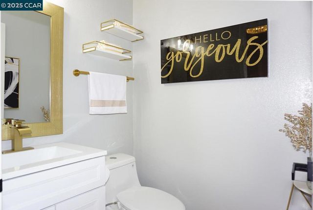 17106 Creekside Cir, Morgan Hill, CA 95037