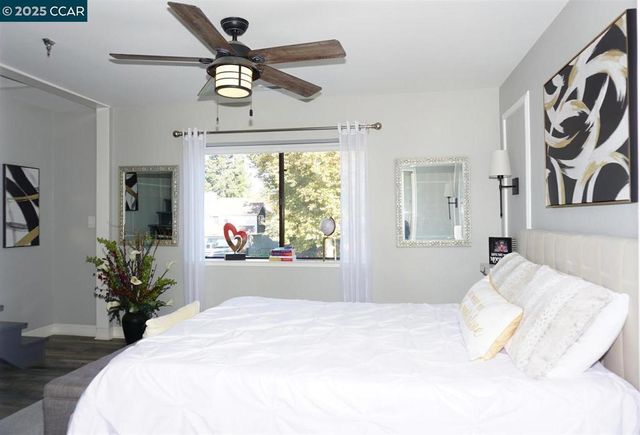 17106 Creekside Cir, Morgan Hill, CA 95037