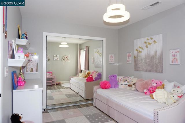 17106 Creekside Cir, Morgan Hill, CA 95037