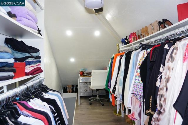 17106 Creekside Cir, Morgan Hill, CA 95037