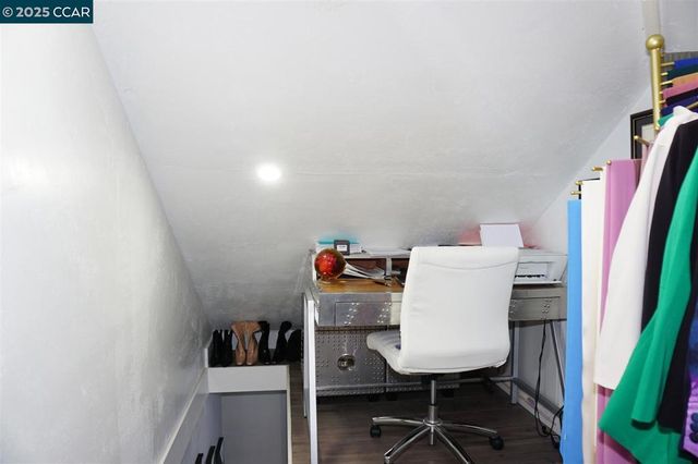 17106 Creekside Cir, Morgan Hill, CA 95037