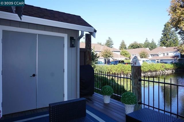 17106 Creekside Cir, Morgan Hill, CA 95037