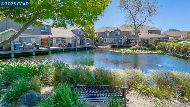 17106 Creekside Cir, Morgan Hill, CA 95037