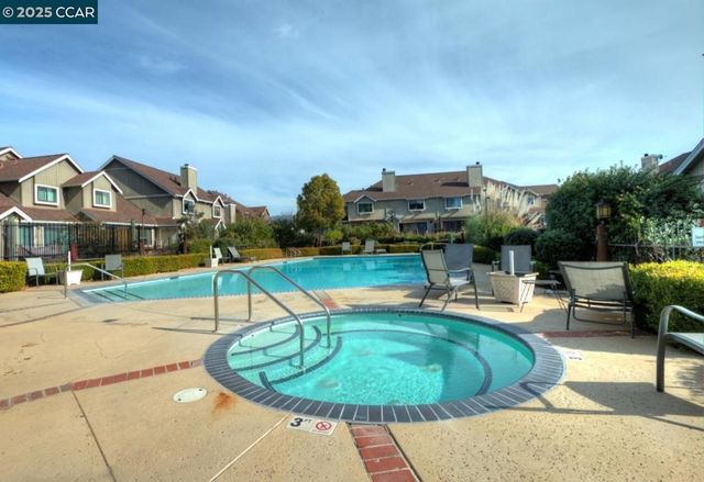 17106 Creekside Cir, Morgan Hill, CA 95037