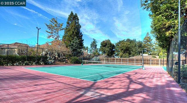 17106 Creekside Cir, Morgan Hill, CA 95037