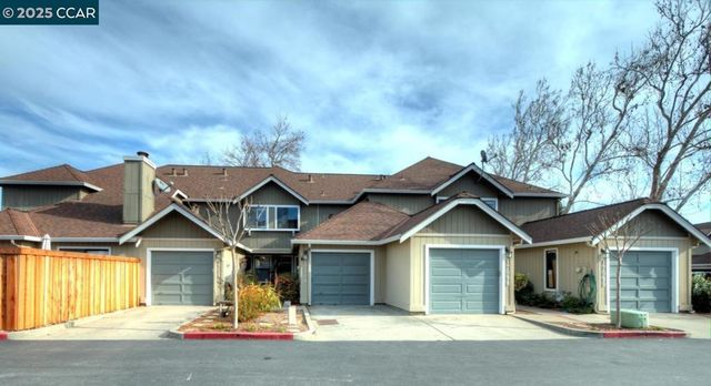 17106 Creekside Cir, Morgan Hill, CA 95037