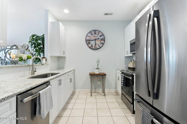 5813 Wrightsville Avenue Apt 147, Wilmington, NC 28403