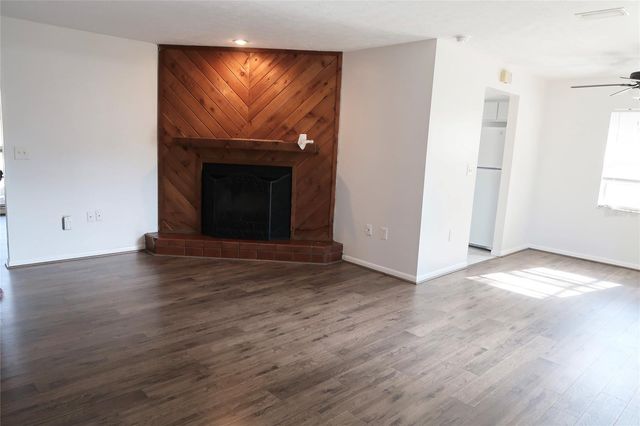 10410 N CONNECHUSETT ROAD, Tampa, FL 33617