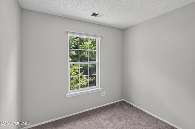 92 Des Moines Court, Tinton Falls, NJ 07712