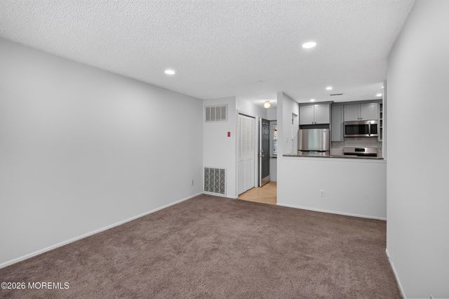 92 Des Moines Court, Tinton Falls, NJ 07712