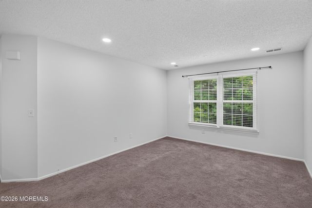 92 Des Moines Court, Tinton Falls, NJ 07712