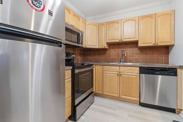 259 S Cypress Road 506, Pompano Beach, FL 33060