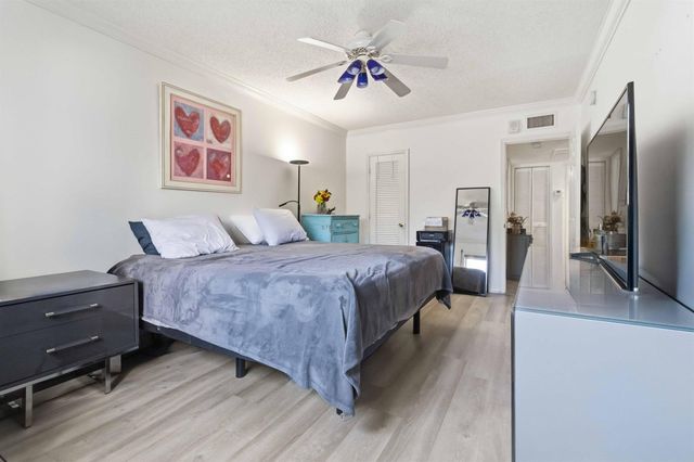 259 S Cypress Road 506, Pompano Beach, FL 33060