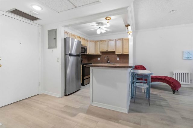 259 S Cypress Road 506, Pompano Beach, FL 33060