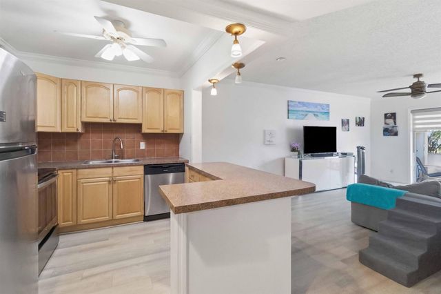 259 S Cypress Road 506, Pompano Beach, FL 33060