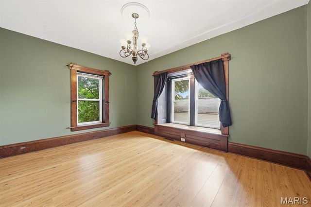 6941 Dale Avenue, St Louis, MO 63139