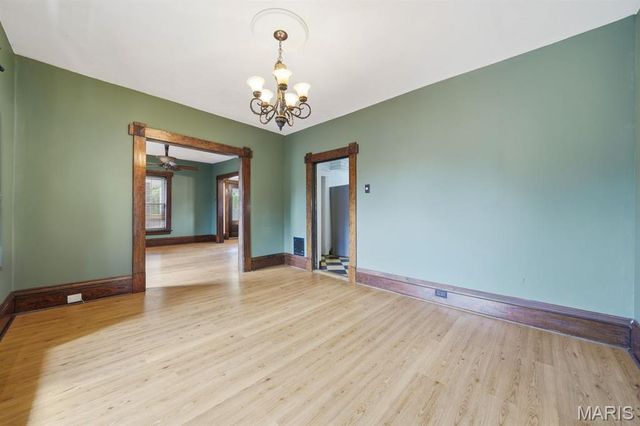 6941 Dale Avenue, St Louis, MO 63139