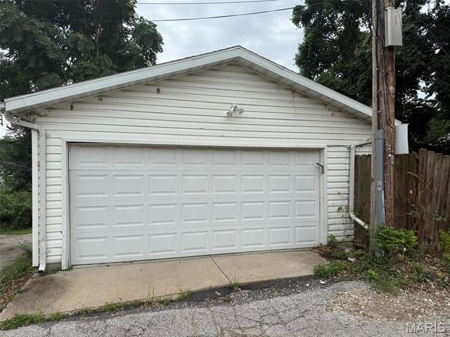 6941 Dale Avenue, St Louis, MO 63139