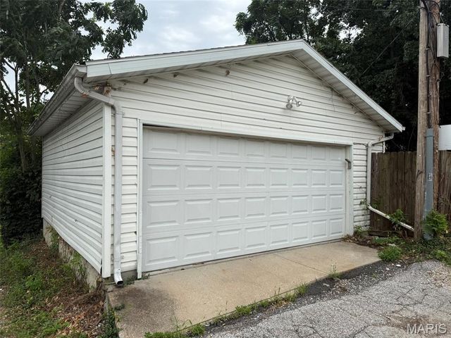 6941 Dale Avenue, St Louis, MO 63139