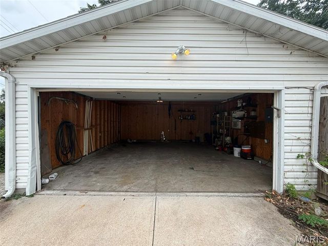 6941 Dale Avenue, St Louis, MO 63139