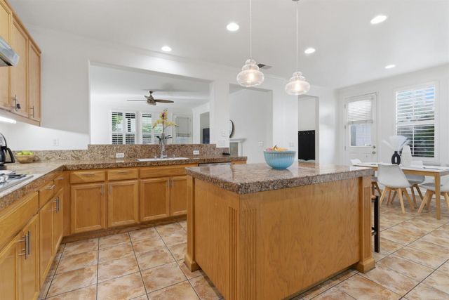 2944 Lyon Ct, Tracy, CA 95377