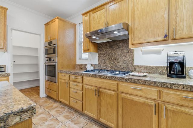 2944 Lyon Ct, Tracy, CA 95377