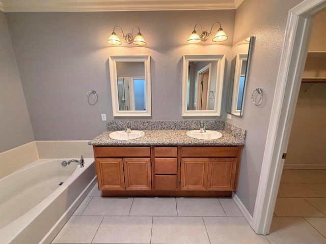 2680 Piantino Cir, San Diego, CA 92108