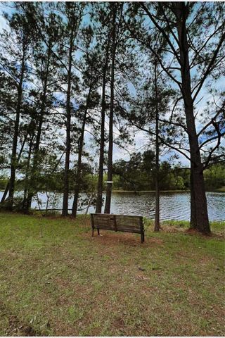 15689 Aspen Dr Drive, Montgomery, TX 77356