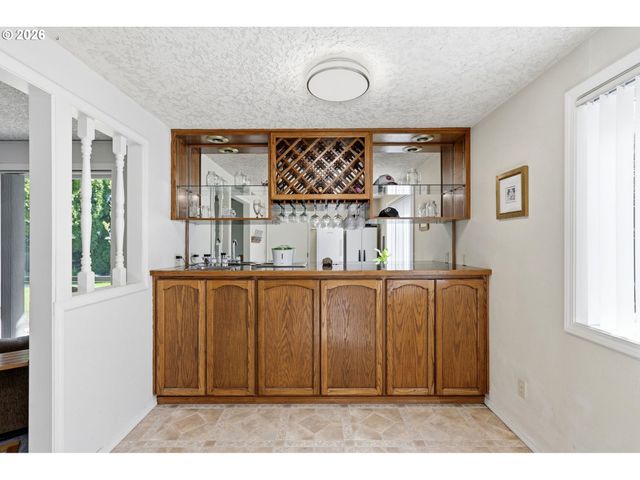 2211 Se PARK CREST Ave, Vancouver, WA 98683