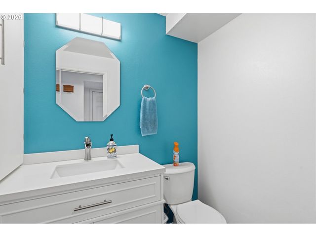 2211 Se PARK CREST Ave, Vancouver, WA 98683