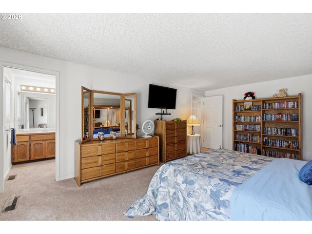 2211 Se PARK CREST Ave, Vancouver, WA 98683