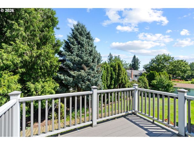 2211 Se PARK CREST Ave, Vancouver, WA 98683