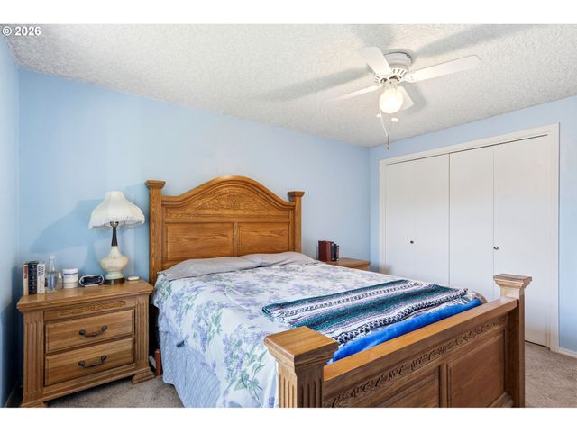 2211 Se PARK CREST Ave, Vancouver, WA 98683