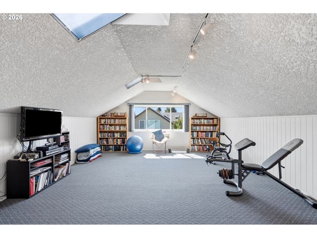 2211 Se PARK CREST Ave, Vancouver, WA 98683