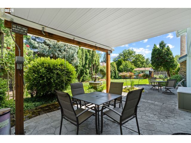 2211 Se PARK CREST Ave, Vancouver, WA 98683