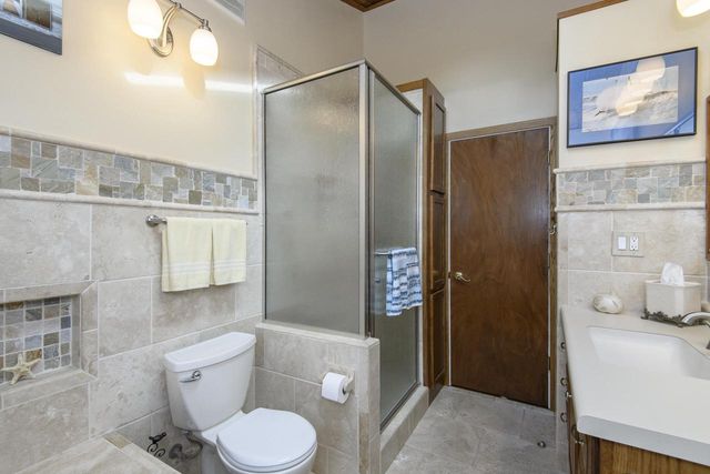 17321 Observatory ROAD, New Berlin, WI 53146