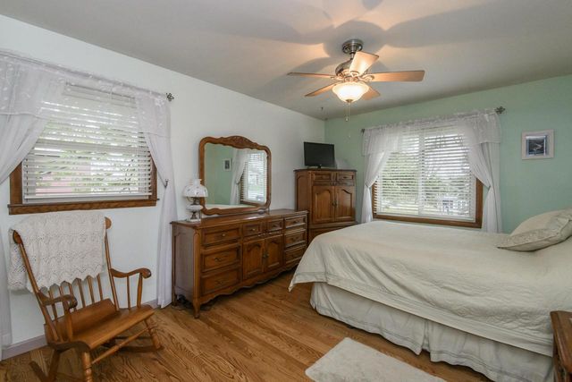17321 Observatory ROAD, New Berlin, WI 53146