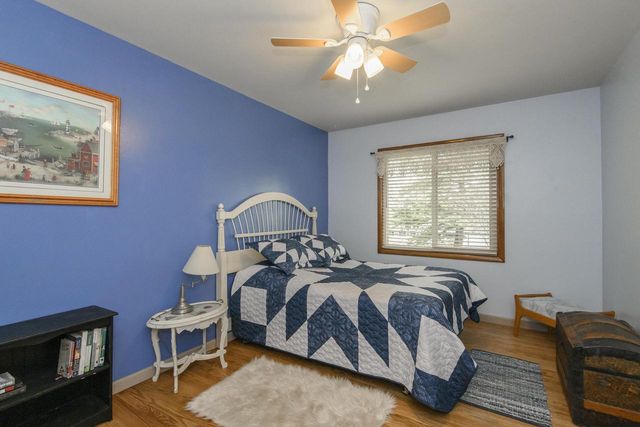 17321 Observatory ROAD, New Berlin, WI 53146