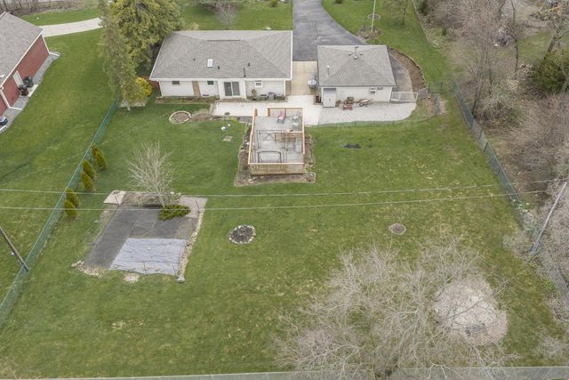 17321 Observatory ROAD, New Berlin, WI 53146