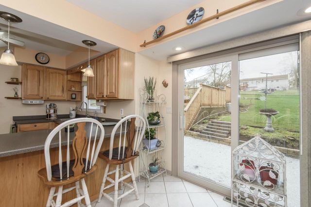 17321 Observatory ROAD, New Berlin, WI 53146
