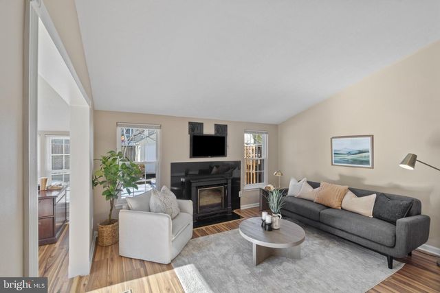 2 WARREN CMN, Cockeysville, MD 21030