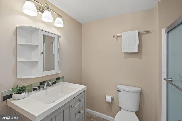 2 WARREN CMN, Cockeysville, MD 21030